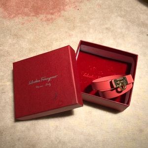 Auth Ferragamo Gancio Leather Bracelet